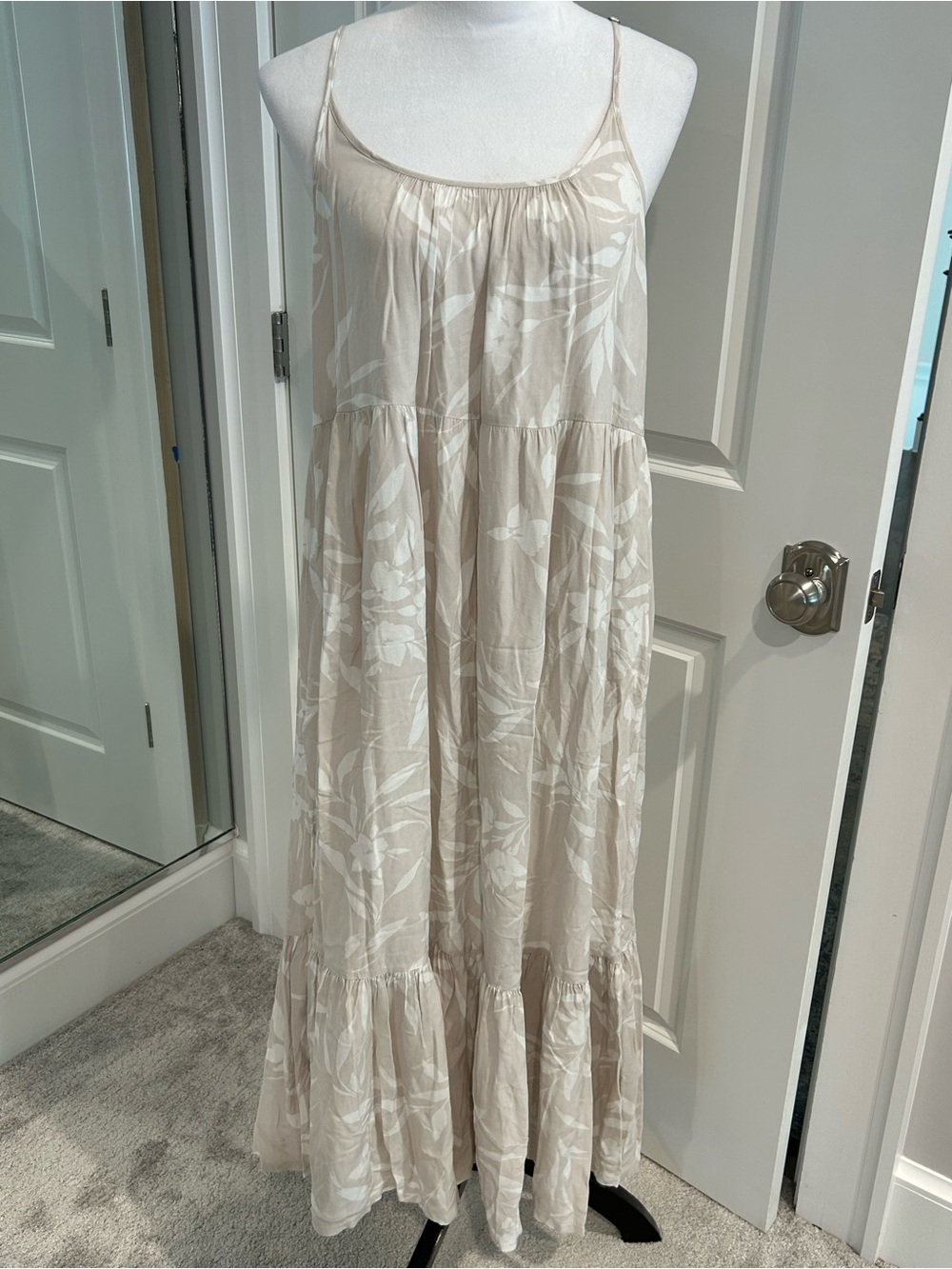 Z Supply Lido Floral Maxi Dress in a sandstone nude, Sz M